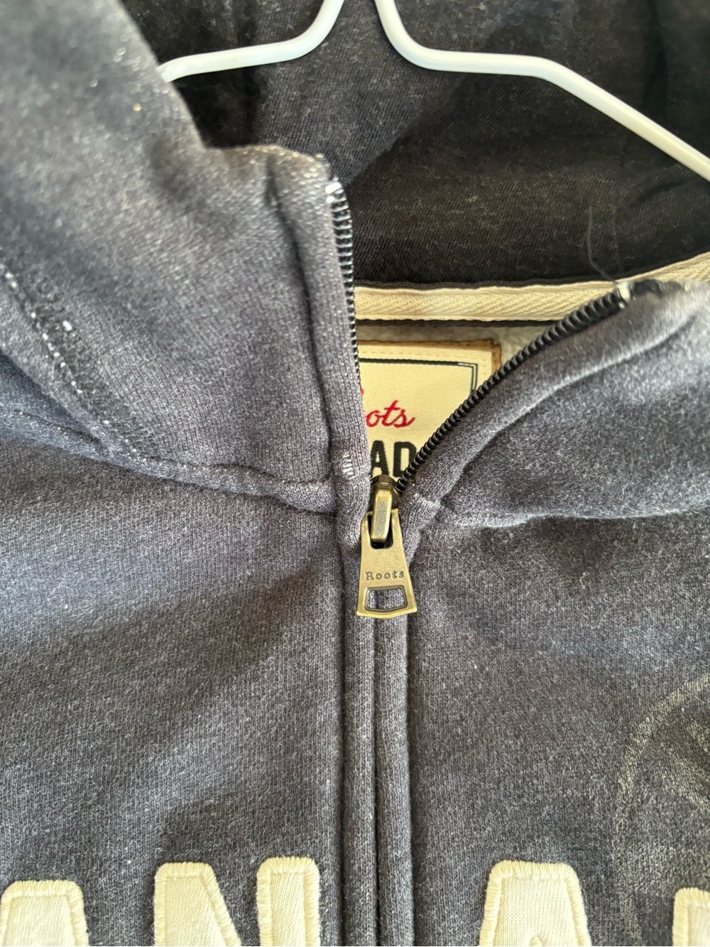 Roots Canada Maple Leaf Forever Zip Hoodie Size Small Unisex - Picture 10 of 15